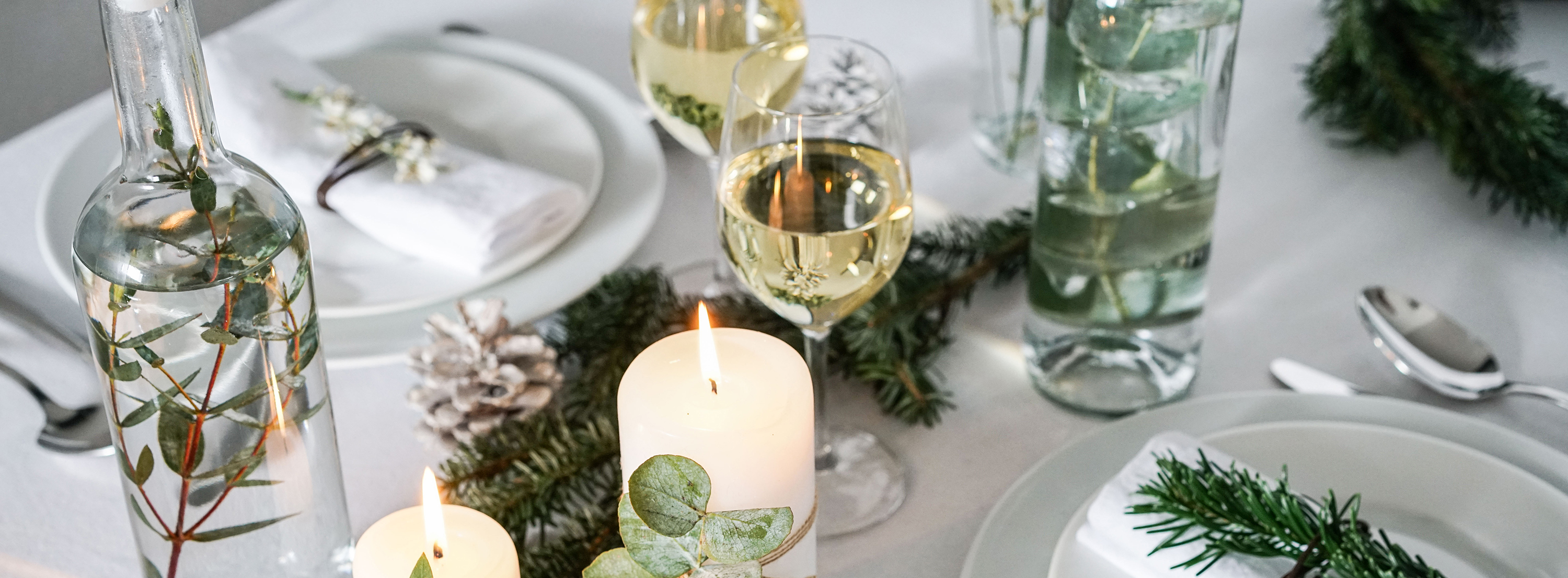 Nature inspired DIY Christmas table decorations